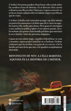 mes enllà de la mar mes blava-tj klune-9788410028340