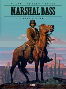 marshal bass: black & white-darko macan-9788417722050