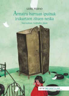 armairu barruan ipuinak irakurtzen zituen neska-9788497465960